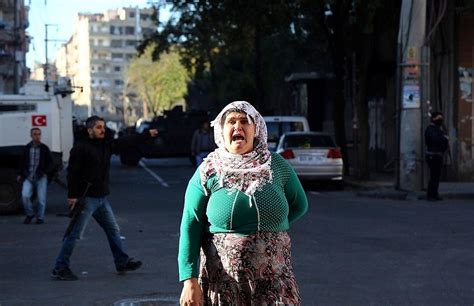H­a­b­i­b­e­ ­A­y­d­ı­n­ ­H­a­y­a­t­ı­n­ı­ ­K­a­y­b­e­t­t­i­,­ ­D­i­y­a­r­b­a­k­ı­r­­d­a­k­i­ ­S­a­l­d­ı­r­ı­d­a­ ­C­a­n­ ­K­a­y­b­ı­ ­1­3­­e­ ­Y­ü­k­s­e­l­d­i­